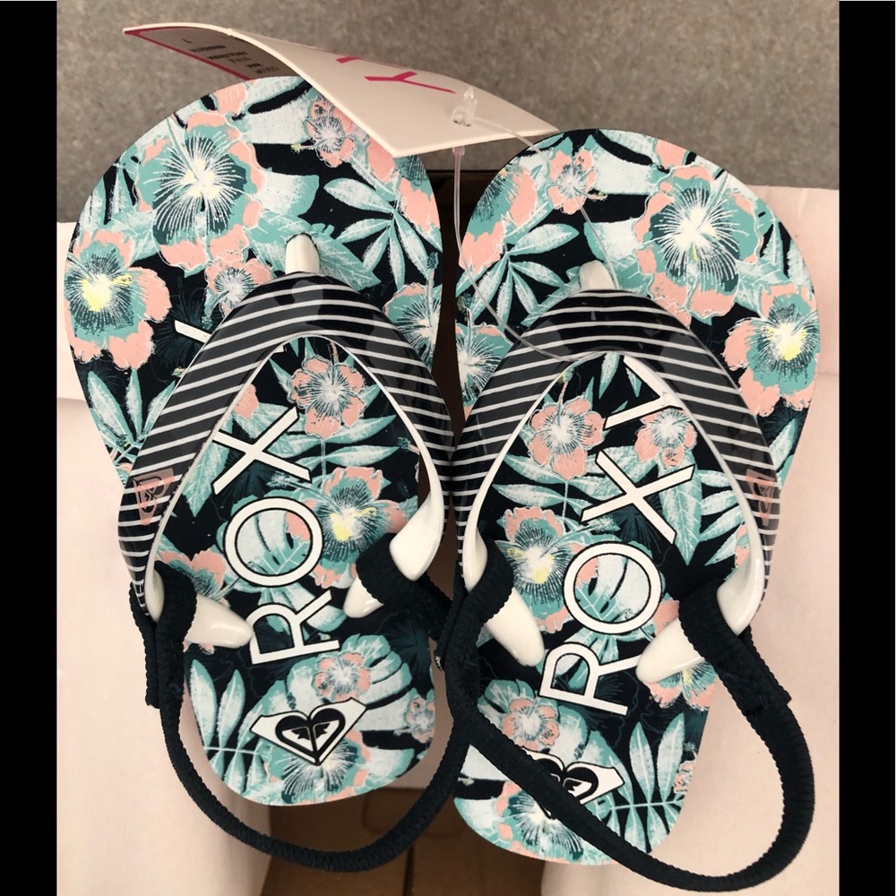 Roxy Girls Sandals/Flip Flops, Size Toddler 7, New w/ Tags. Adorable Roxy Shoes!